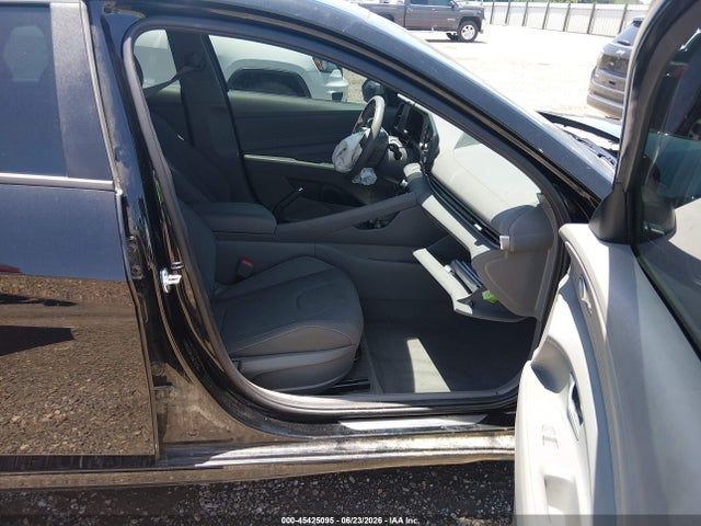 Продажа на аукционе авто 2025 Hyundai Elantra Sel Sport, vin: KMHLM4DG6SU974105, номер лота: 45425095