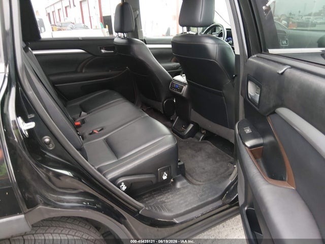 5TDKKRFH2FS055902 Toyota Highlander Xle V6