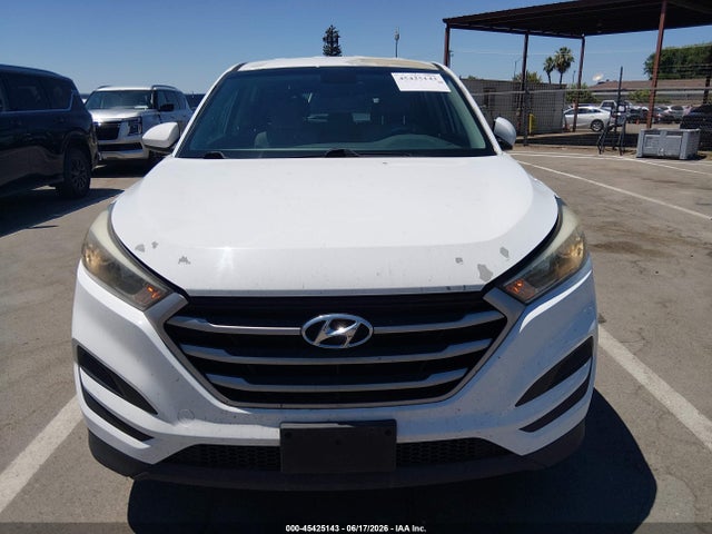 Hyundai TUCSON SE 2018 KM8J23A43JU710453 Image 16