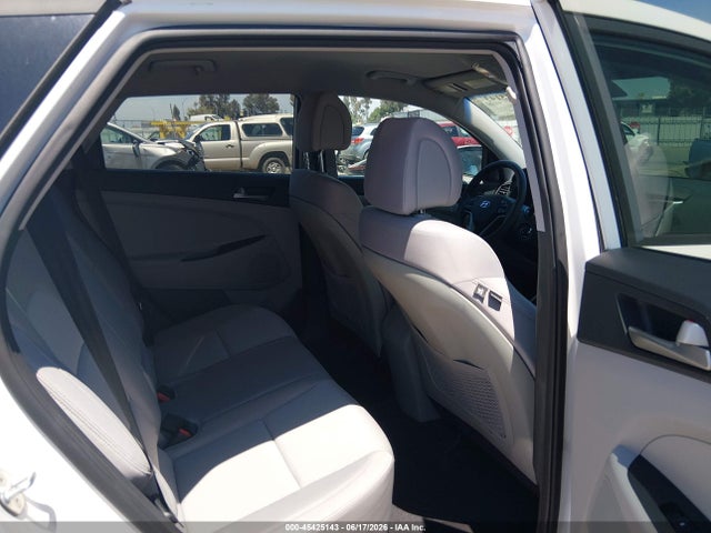 Hyundai TUCSON SE 2018 KM8J23A43JU710453 Image 8