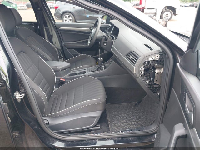 Продаж на аукціоні авто 2023 Volkswagen Jetta 1.5t Sport, vin: 3VWBM7BUXPM028639, номер лоту: 45425150