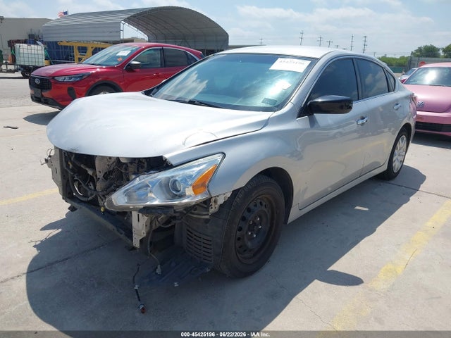 Nissan Altima 2.5 S 2014 1N4AL3AP7EN222513 Image 2