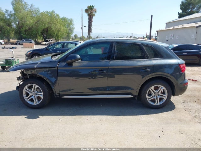 Продажа на аукционе авто 2018 Audi Q5 2.0t Premium/2.0t Tech Premium, vin: WA1ANAFY4J2183010, номер лота: 45425199
