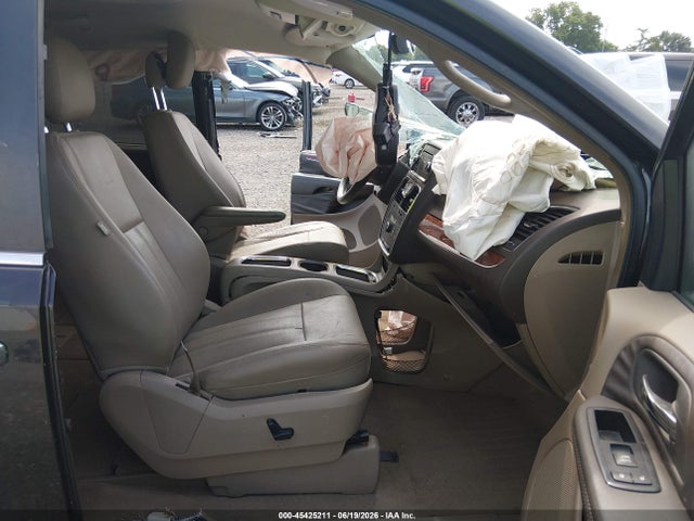 Продаж на аукціоні авто 2015 Chrysler Town & Country Touring-l, vin: 2C4RC1CG3FR574328, номер лоту: 45425211
