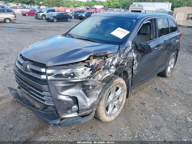 Toyota Highlander Limited 2018 5TDYZRFH9JS243606 Image 6