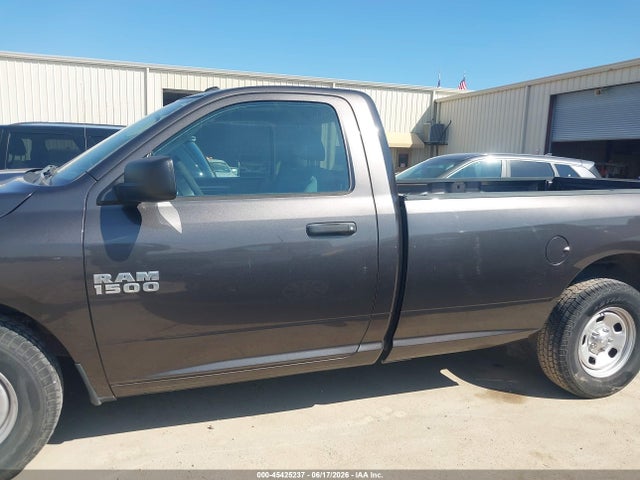 3C6JR6DG5HG764722 RAM 1500 Tradesman 4x2 8&#039; Box