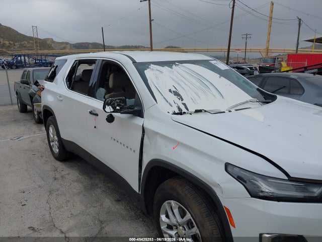 1GNERFKW6PJ324498 Chevrolet Traverse Fwd Ls