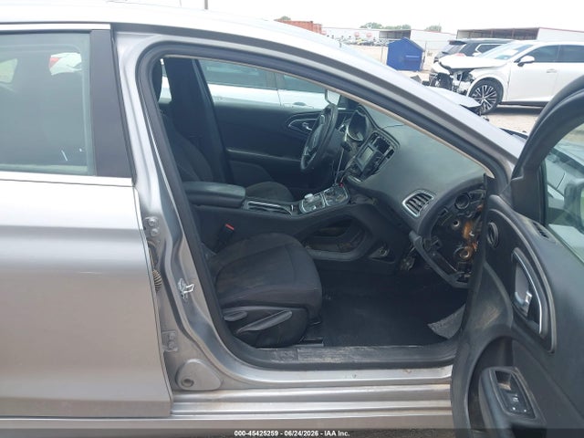 Aukcja sprzedaży 2015 Chrysler 200 Limited, vin: 1C3CCCAB1FN722213, numer aukcji: 45425259
