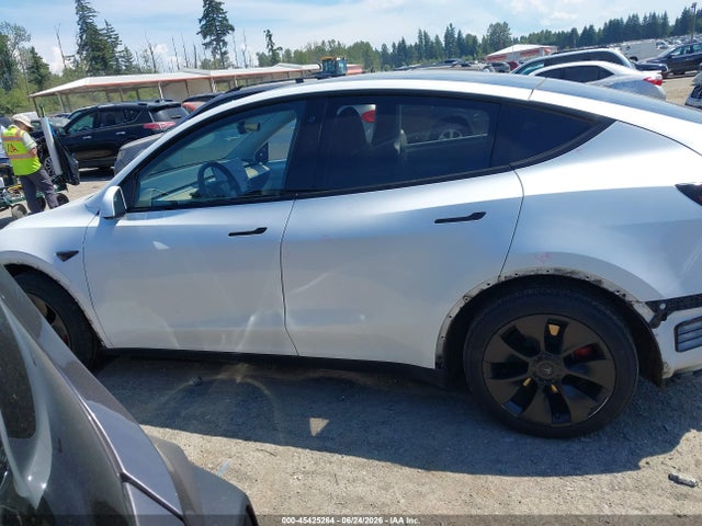 Продажа на аукционе авто 2020 Tesla Model Y Long Range Dual Motor All-wheel Drive, vin: 5YJYGDEE9LF052842, номер лота: 45425264