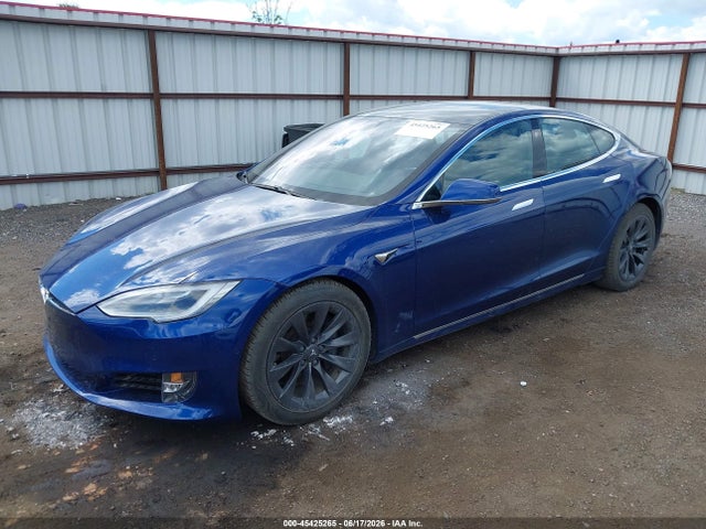 45425265 :رقم المزاد ، 5YJSA1E26LF415416 vin ، 2020 Tesla Model S مزاد بيع