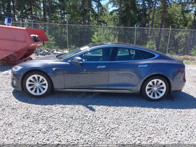 45425268 :رقم المزاد ، 5YJSA1E25HF231057 vin ، 2017 Tesla Model S 100d/60d/75d/90d/p100d مزاد بيع
