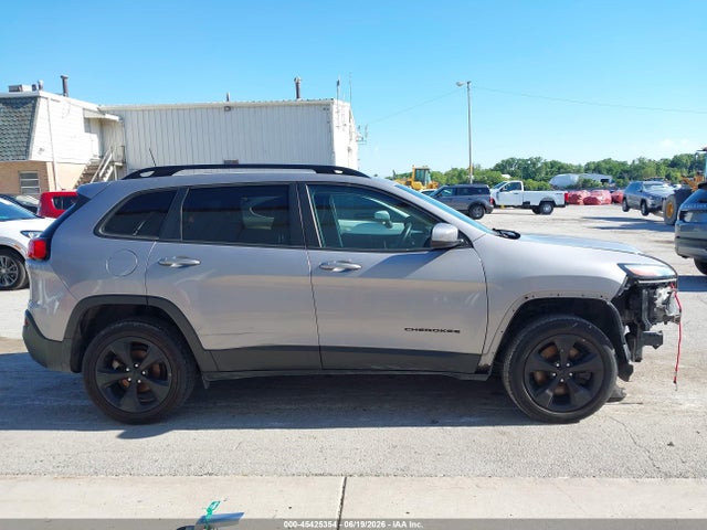 Продажа на аукционе авто 2018 Jeep Cherokee Latitude Fwd, vin: 1C4PJLCB4JD540066, номер лота: 45425354