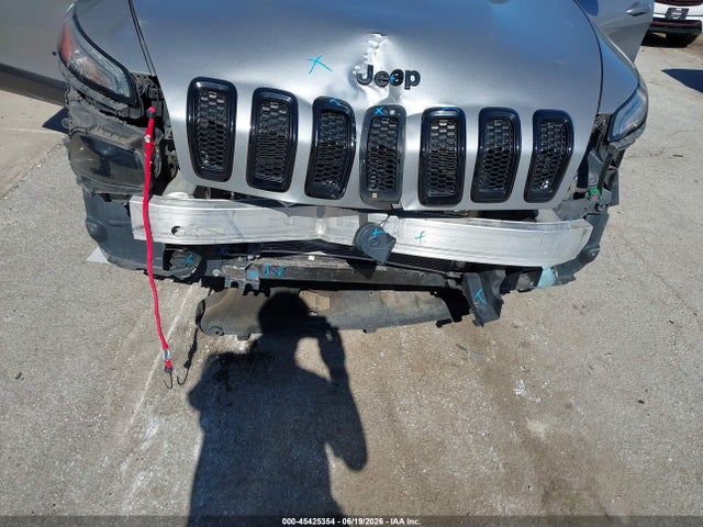 Продажа на аукционе авто 2018 Jeep Cherokee Latitude Fwd, vin: 1C4PJLCB4JD540066, номер лота: 45425354