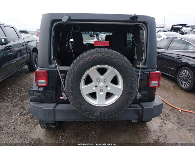 2015 Jeep Wrangler Unlimited Sport მანქანა იყიდება აუქციონზე, vin: 1C4BJWDGXFL577724, აუქციონის ნომერი: 45425357