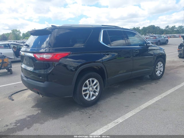 1GNERGKW1JJ282092 Chevrolet Traverse Lt Cloth