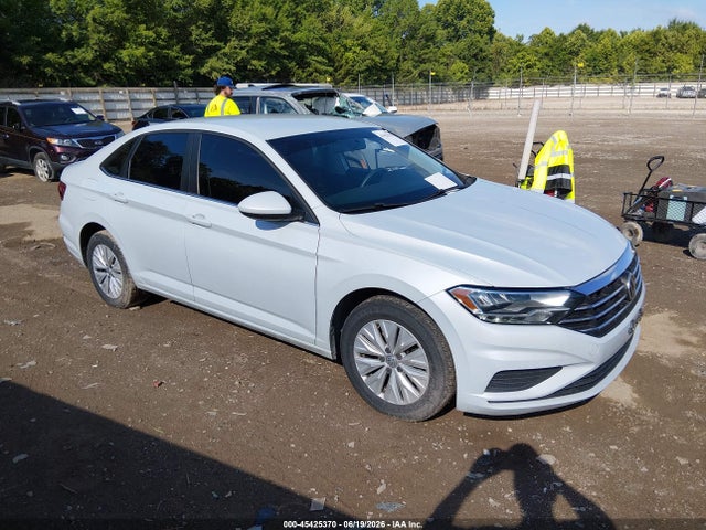 Продаж на аукціоні авто 2019 Volkswagen Jetta 1.4t R-line/1.4t S/1.4t Se, vin: 3VWC57BU3KM123778, номер лоту: 45425370