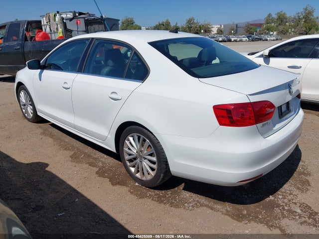 3VWL17AJ5EM441957 Volkswagen Jetta 1.8t Sel