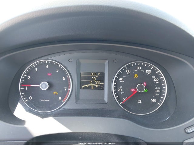 3VWL17AJ5EM441957 Volkswagen Jetta 1.8t Sel
