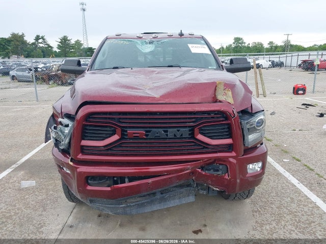 3C6UR5FL7JG307272 RAM 2500 Laramie 4x4 6&#039;4 Box