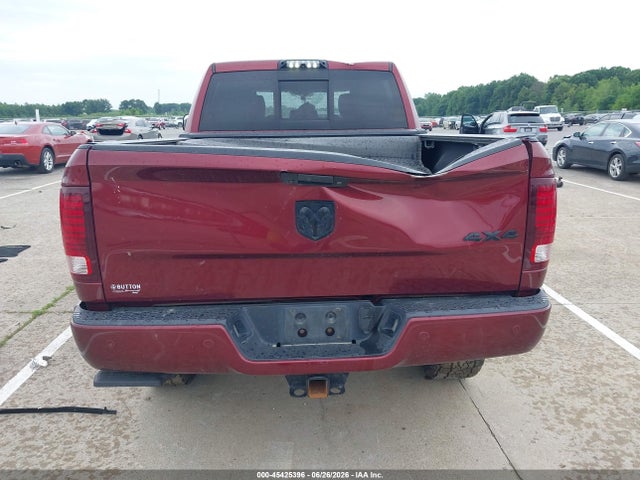 3C6UR5FL7JG307272 RAM 2500 Laramie 4x4 6&#039;4 Box