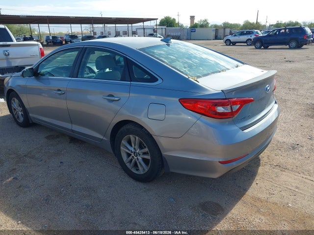 Hyundai SONATA SE 2015 5NPE24AF0FH240817 Image 3