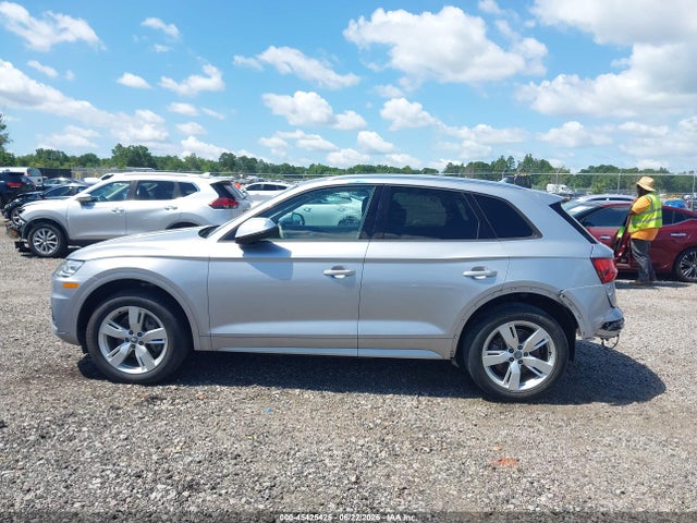 45425425 :رقم المزاد ، WA1ANAFY2J2193406 vin ، 2018 Audi Q5 2.0t Premium/2.0t Tech Premium مزاد بيع