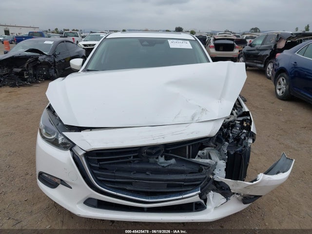 2018 Mazda Mazda3 Touring მანქანა იყიდება აუქციონზე, vin: 3MZBN1L32JM274673, აუქციონის ნომერი: 45425478