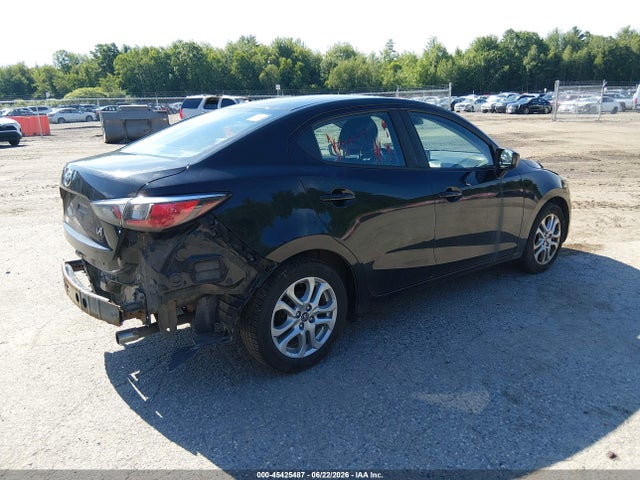 Продажа на аукционе авто 2017 Toyota Yaris Ia, vin: 3MYDLBYV6HY188806, номер лота: 45425487