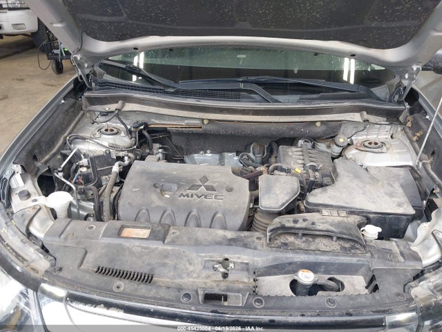 Продажа на аукционе авто 2018 Mitsubishi Outlander Es, vin: JA4AZ3A33JZ058275, номер лота: 45425504