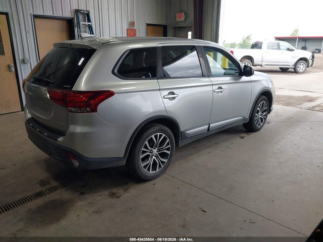 Продажа на аукционе авто 2018 Mitsubishi Outlander Es, vin: JA4AZ3A33JZ058275, номер лота: 45425504