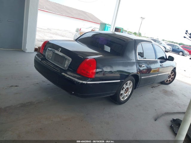 Aukcja sprzedaży 2011 Lincoln Town Car Executive L, vin: 2LNBL8EV6BX762882, numer aukcji: 45425543