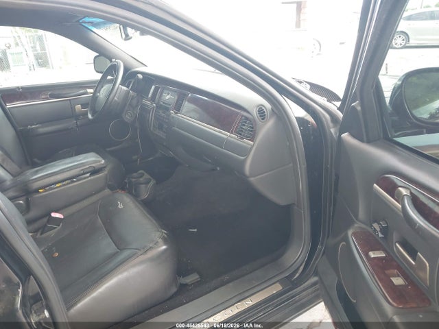 Aukcja sprzedaży 2011 Lincoln Town Car Executive L, vin: 2LNBL8EV6BX762882, numer aukcji: 45425543