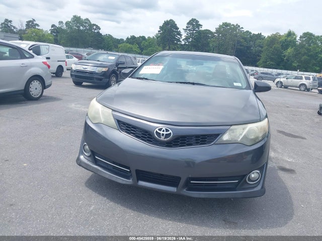 2013 Toyota Camry Se მანქანა იყიდება აუქციონზე, vin: 4T1BF1FKXDU204420, აუქციონის ნომერი: 45425559