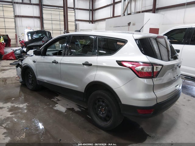Ford ESCAPE S 2018 1FMCU0F7XJUA04813 Image 3