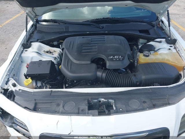 45425563 :رقم المزاد ، 2C3CCABG5EH307109 vin ، 2014 Chrysler 300 300s مزاد بيع