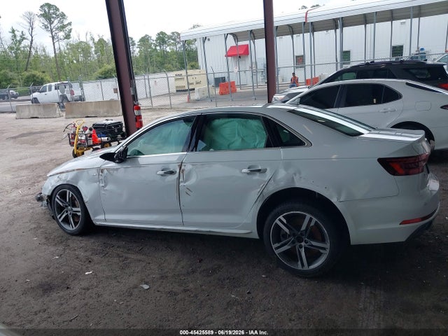 Продажа на аукционе авто 2018 Audi A4 2.0t Premium/2.0t Tech Premium, vin: WAUENAF49JN013421, номер лота: 45425589