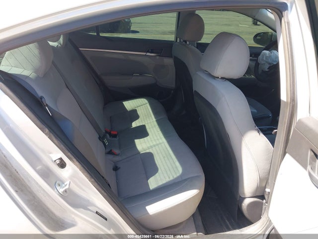 5NPD84LF9HH074825 Hyundai ELANTRA SE