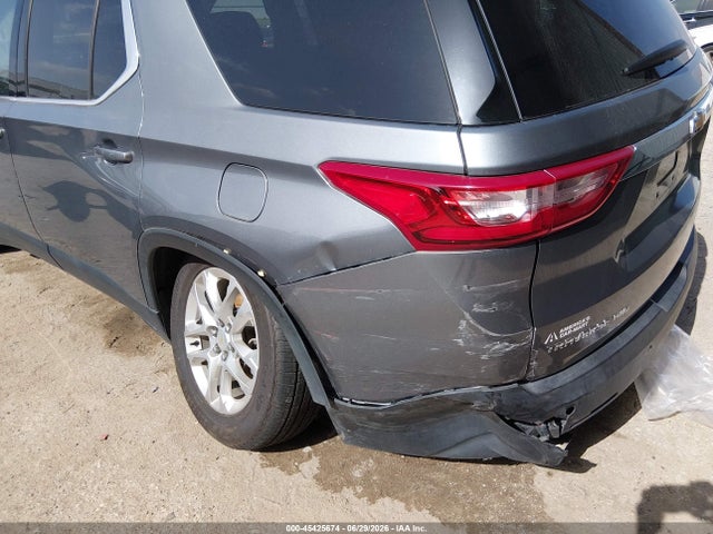 45425674 :رقم المزاد ، 1GNEVLKW9JJ150671 vin ، 2018 Chevrolet Traverse Ls مزاد بيع