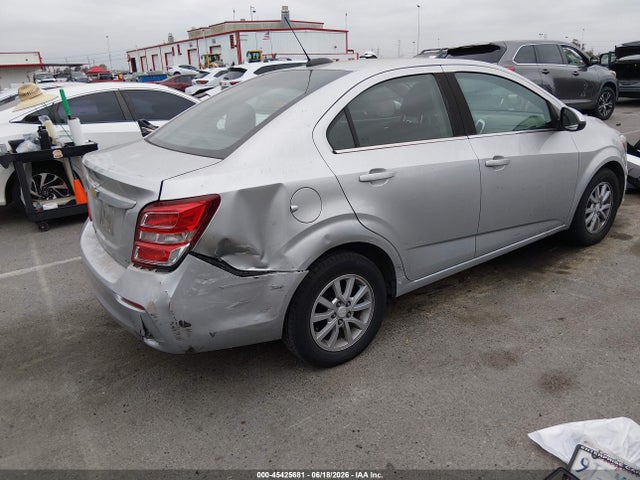 Chevrolet Sonic Lt Auto 2017 1G1JD5SG3H4124275 Image 4