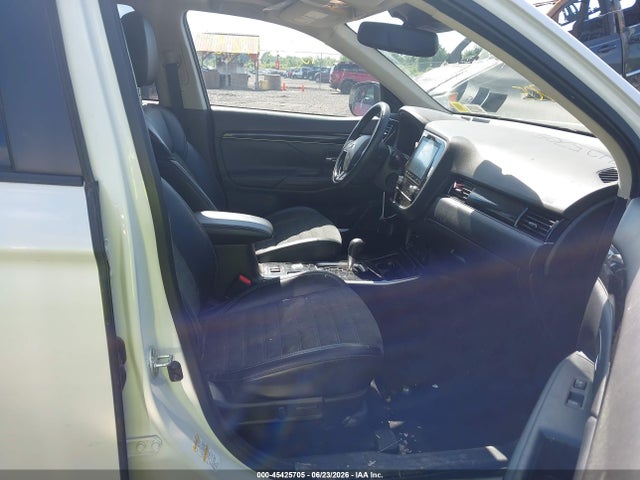 45425705 :رقم المزاد ، JA4AZ3A35LZ004964 vin ، 2020 Mitsubishi Outlander Se 2.4 S-awc مزاد بيع