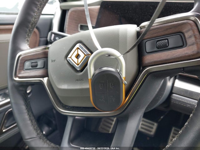 2023 Rivian R1t Adventure Quad Motor Large Pack მანქანა იყიდება აუქციონზე, vin: 7FCTGAAA8PN020784, აუქციონის ნომერი: 45425735