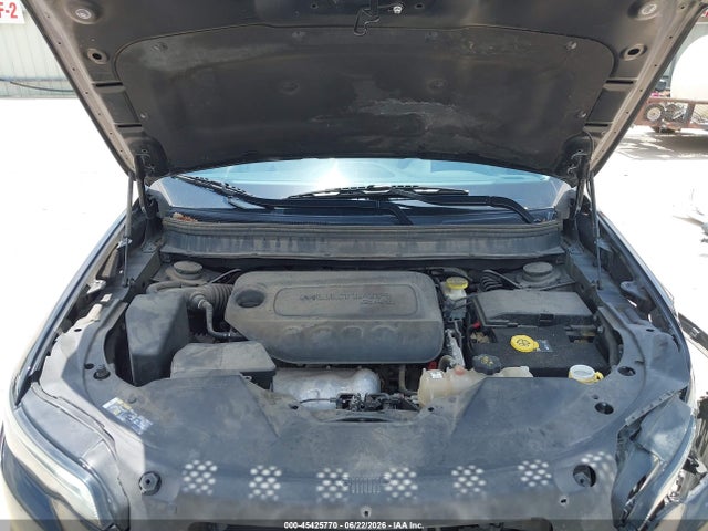 1C4PJLLB6MD114061 Jeep Cherokee Latitude Plus Fwd