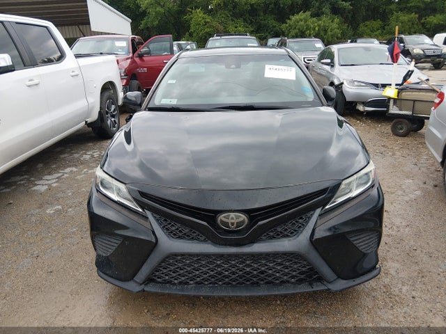 4T1B11HK5JU066812 Toyota CAMRY SE