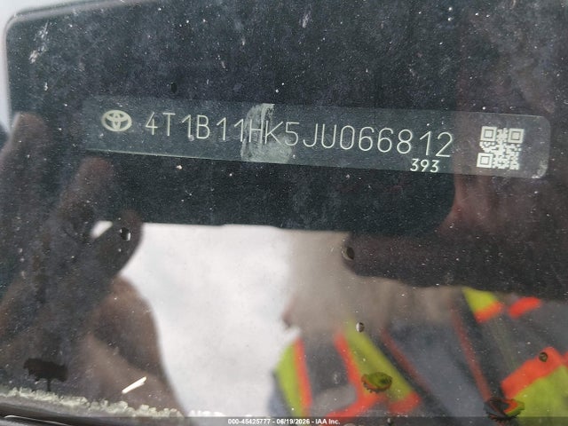 4T1B11HK5JU066812 Toyota CAMRY SE