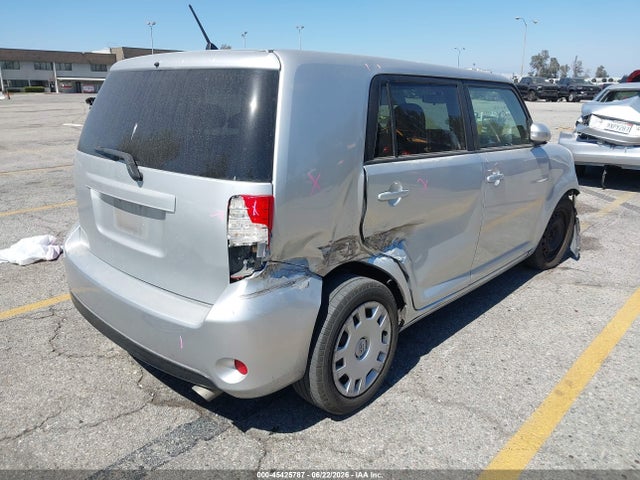 Scion XB 2014 JTLZE4FE5EJ052331 Image 4