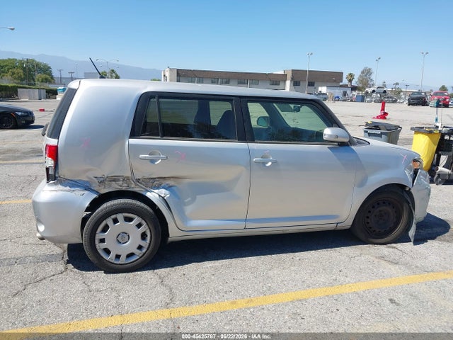 Scion XB 2014 JTLZE4FE5EJ052331 Image 6