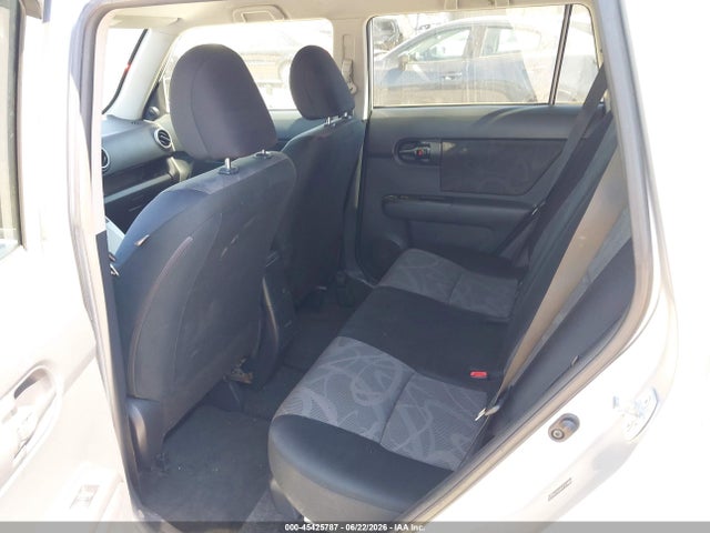 Scion XB 2014 JTLZE4FE5EJ052331 Image 8