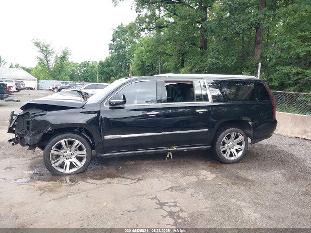 Продажа на аукционе авто 2017 Cadillac Escalade Esv Premium Luxury, vin: 1GYS4JKJ9HR400102, номер лота: 45425821
