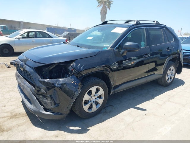 Toyota RAV4 LE 2021 2T3H1RFV1MC167607 Image 2