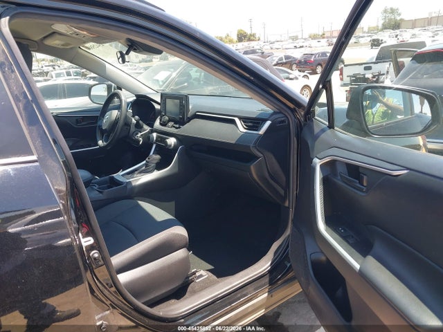 Toyota RAV4 LE 2021 2T3H1RFV1MC167607 Image 5